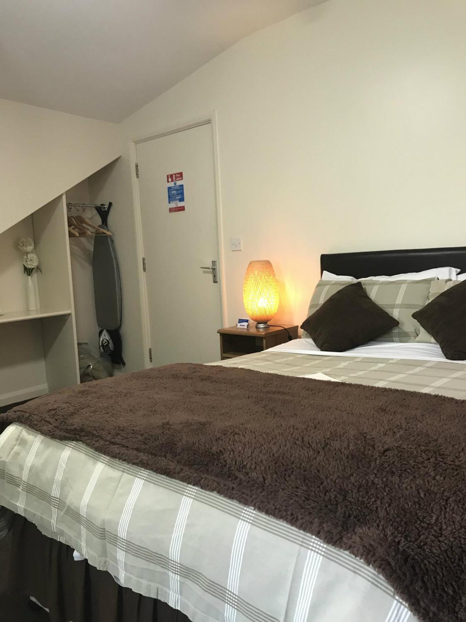 Redbeck Motel Уейкфийлд Екстериор снимка