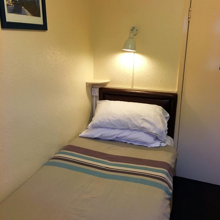 Redbeck Motel Уейкфийлд Екстериор снимка