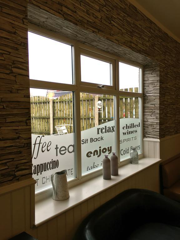 Redbeck Motel Уейкфийлд Екстериор снимка