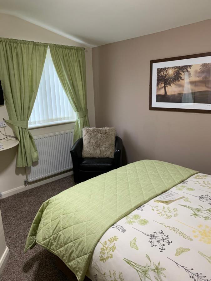 Redbeck Motel Уейкфийлд Екстериор снимка